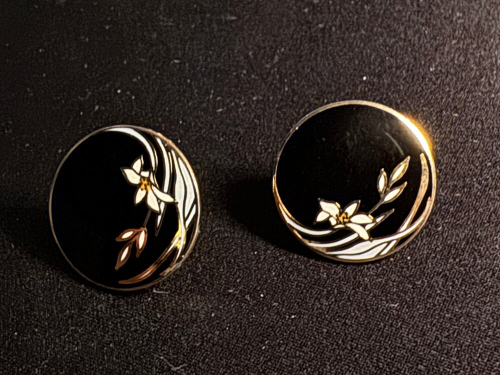 Vintage Laurel Burch "Wind Flowers" Button Post Earrings